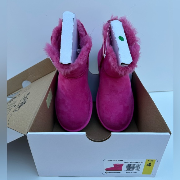 NIB Member's Mark Short Sheepskin Buckle Boots Girl's Size 4 Pink - Picture 2 of 7